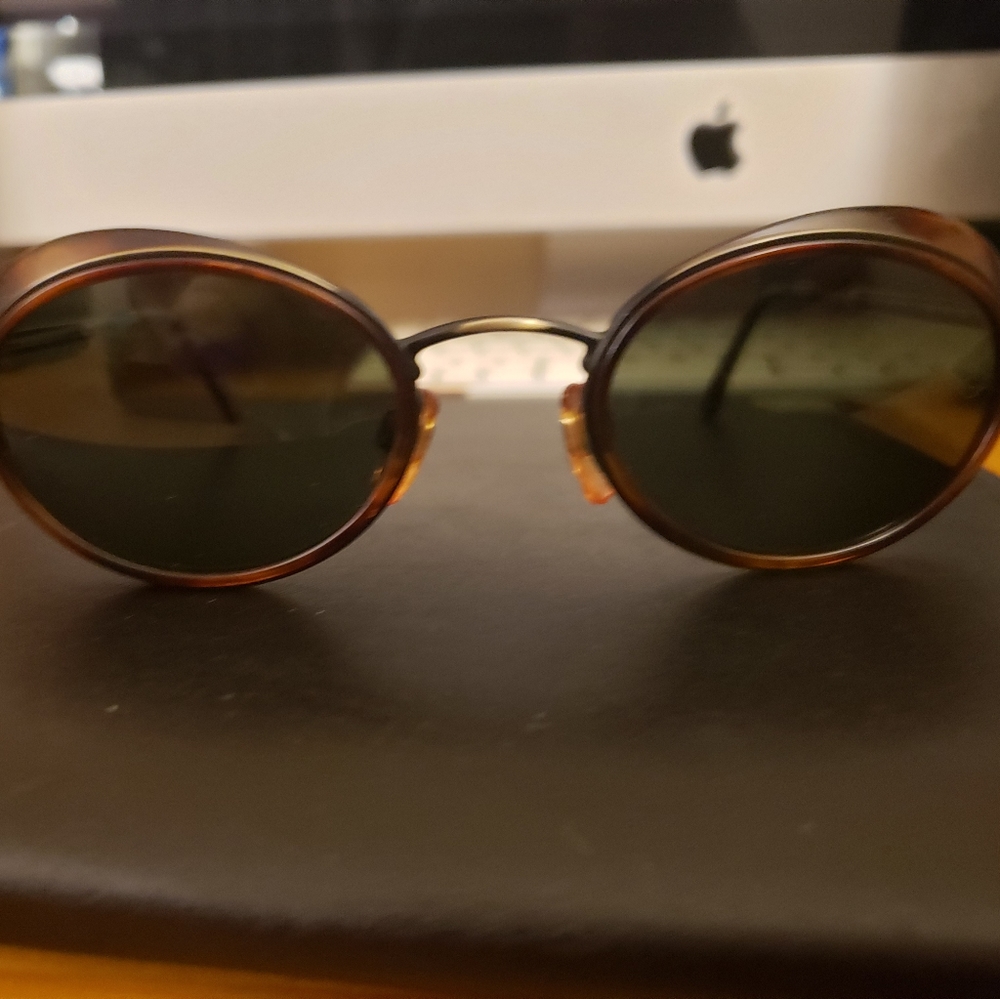 Giorgio armani vintage sunglasses model 666 1068